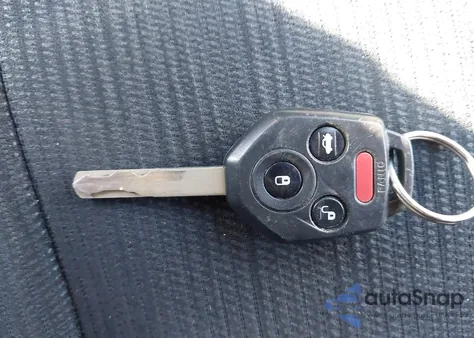 2013 Subaru Outback 2.5I Premium z USA, uszkodzony, nr VIN 4S4BRCCC3D3287257